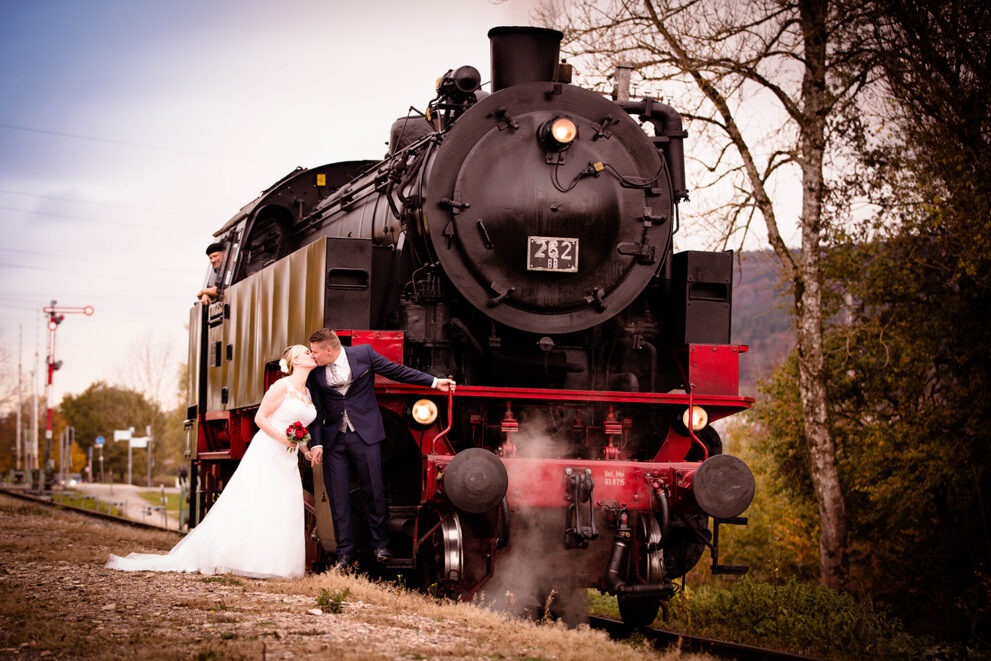 "Mit Volldampf ins Glück" - Heiraten bei der Sauschwänzlebahn